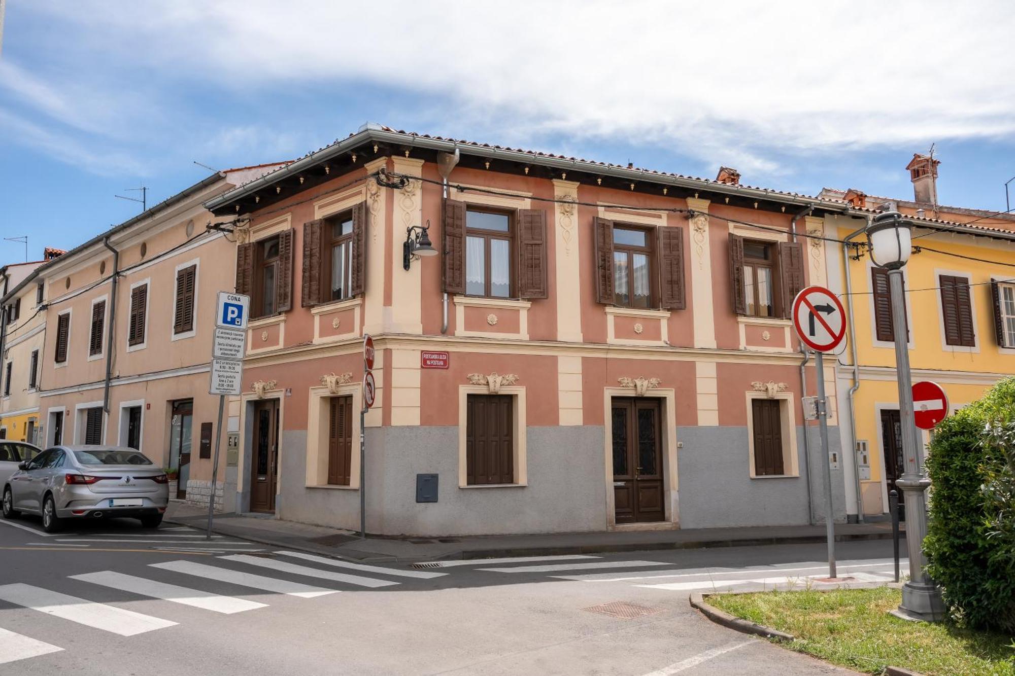 Island Apartments Izola Exterior photo